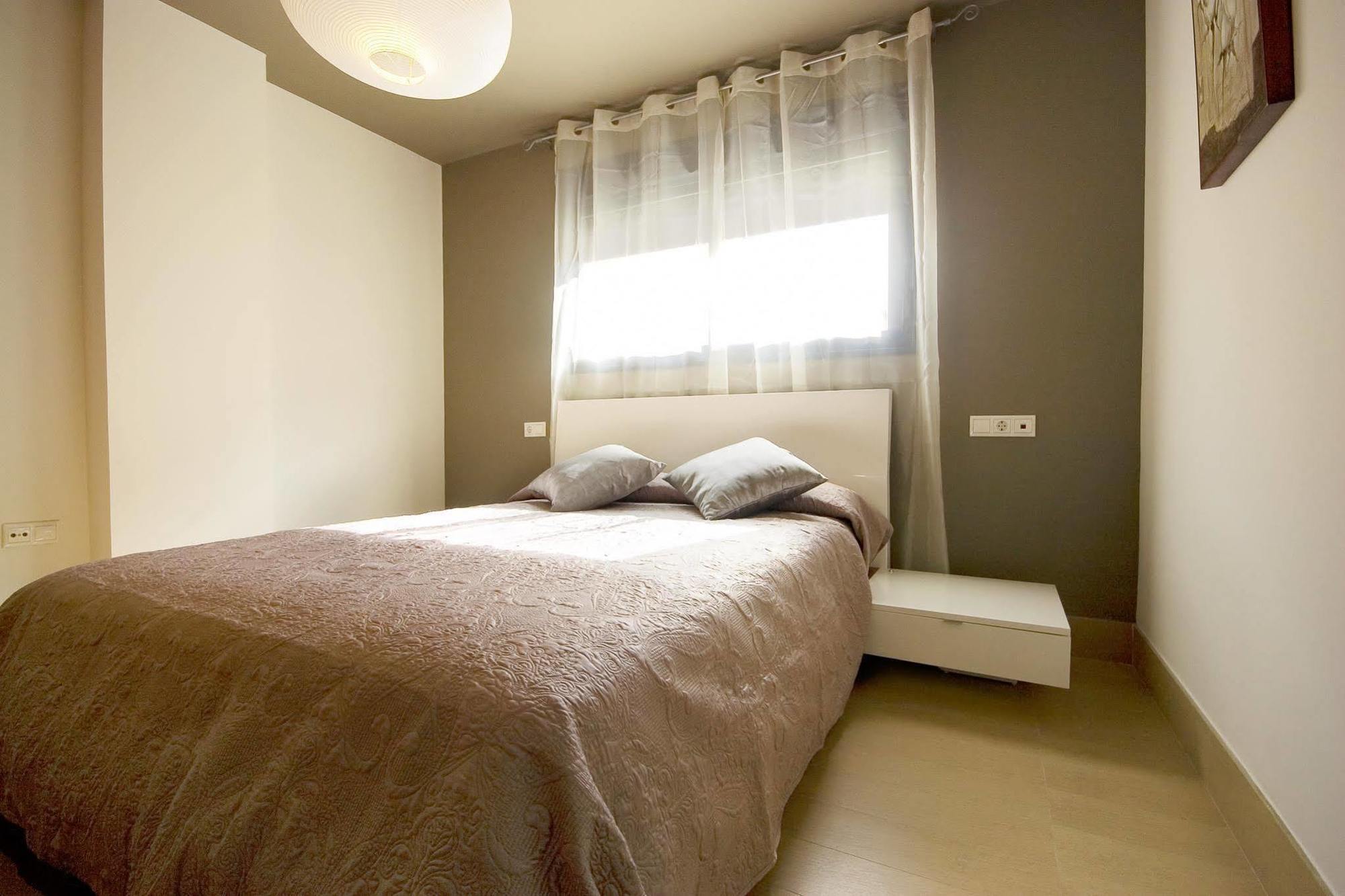 Apartamentos 16:9 Suites Альмерия Экстерьер фото